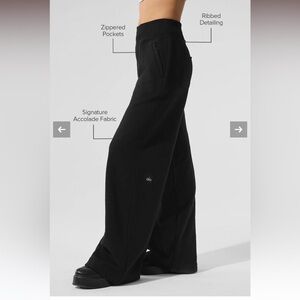 ALO Yoga Black Wide-Leg Pants with Zippered Pockets